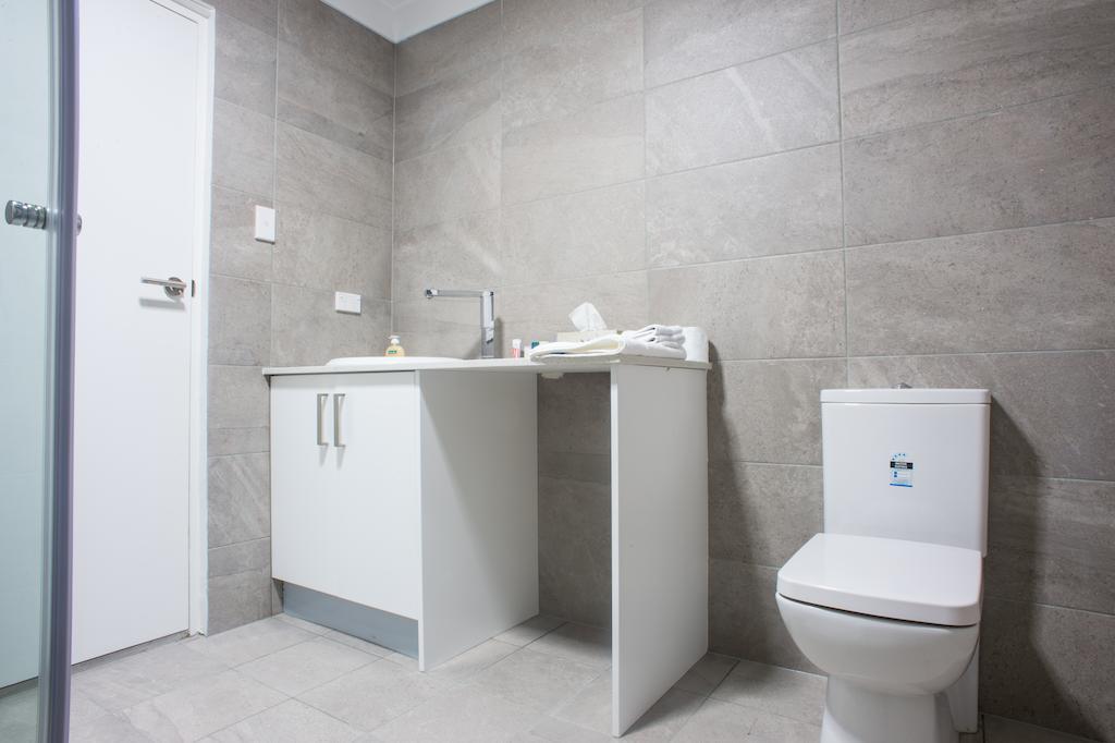 Amaaze Airport Apartments Aparthotel 3*
