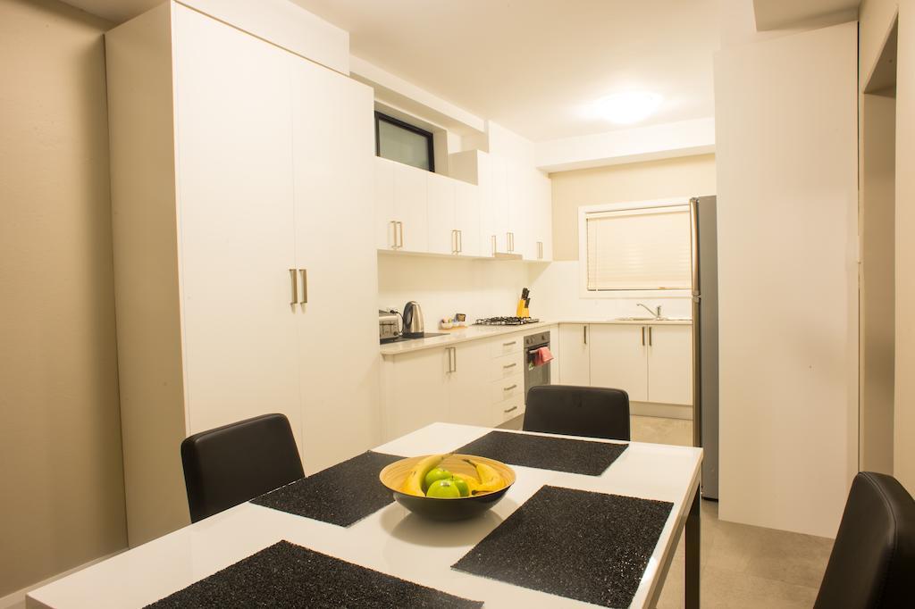 Amaaze Airport Apartments Aparthotel 3*
