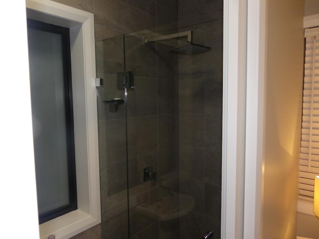Aparthotel Amaaze Airport Apartments