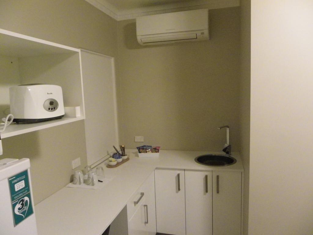 Aparthotel Amaaze Airport Apartments 3*